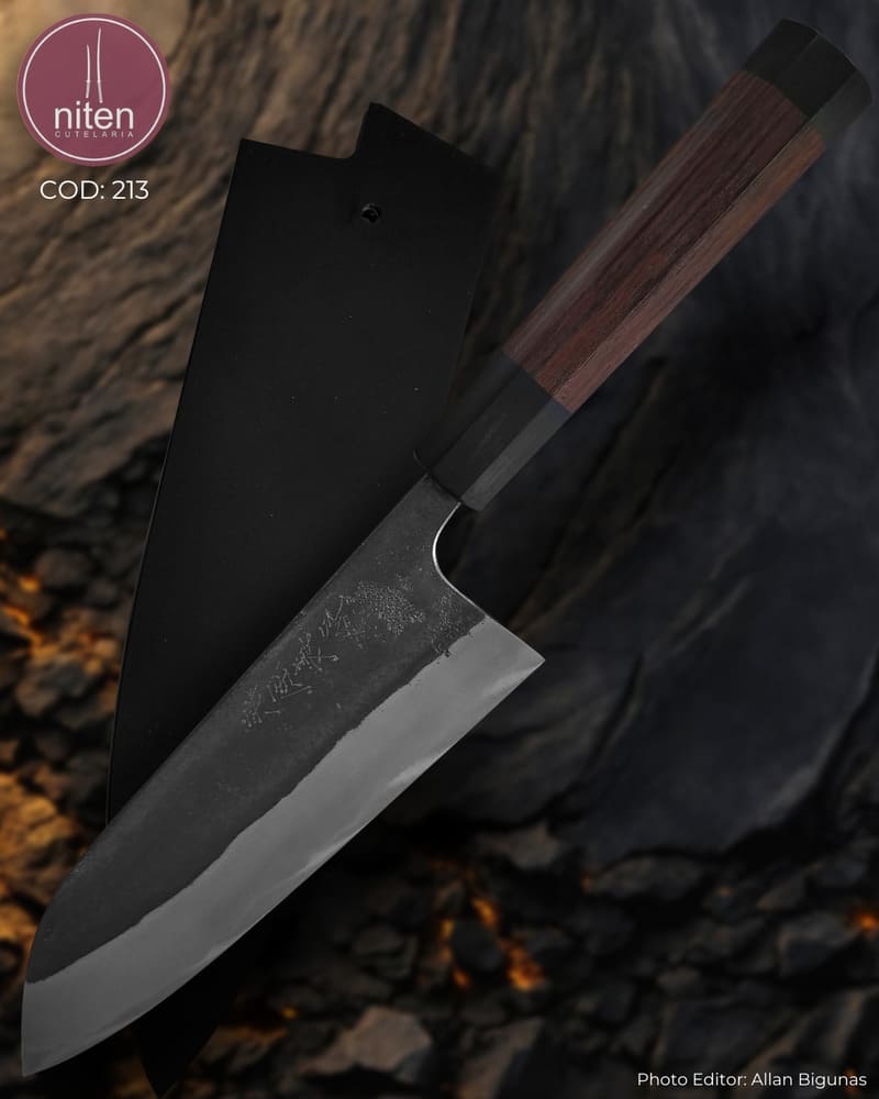 Faca de Cozinha Japonesa Santoku 32,5 cm — Yoshihiro (Ref 213)