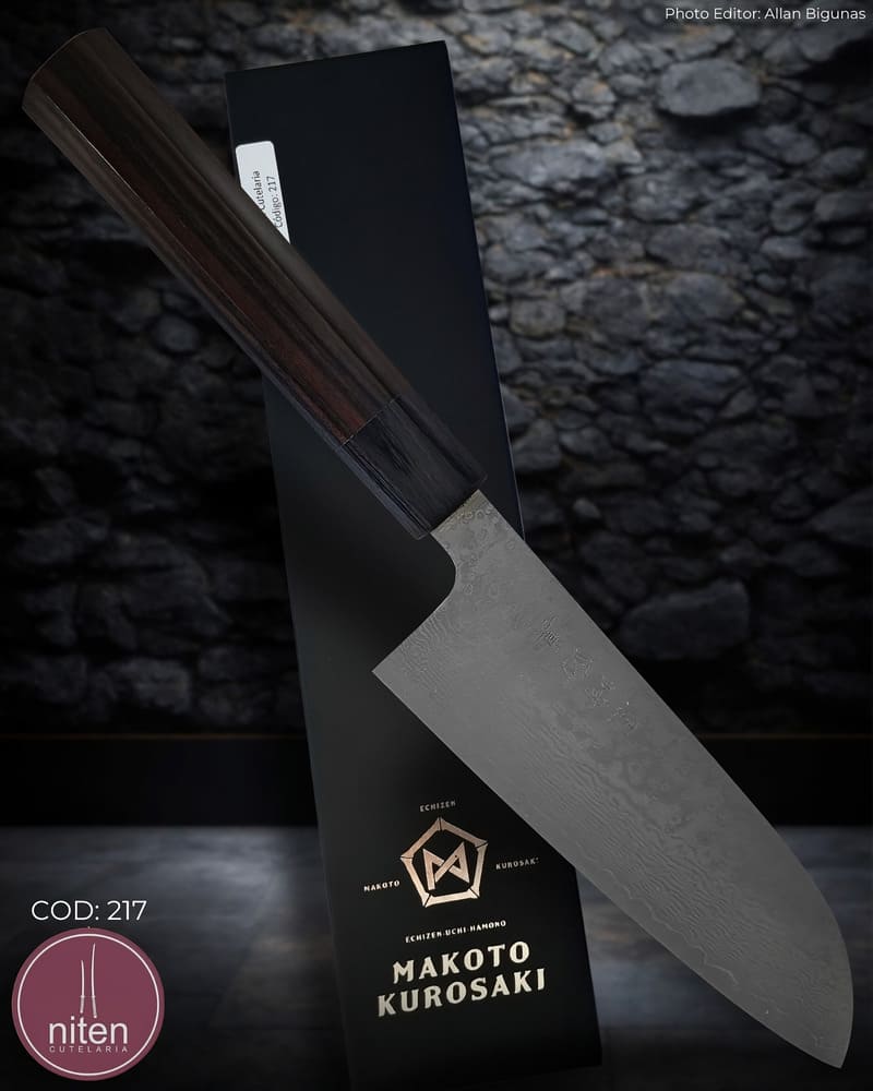 Faca de Cozinha Japonesa Santoku Aço Damasco 31 cm — Makoto Kurosaki