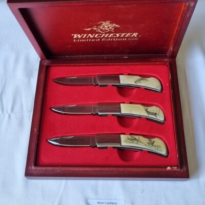 Kit Winchester 3 Canivetes Scrimshaw em Estojo de Madeira — Edição Limitada 2006